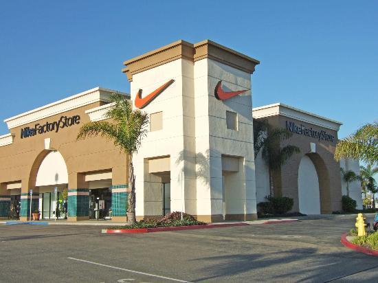 Pismo Beach Outlet Shopping Center